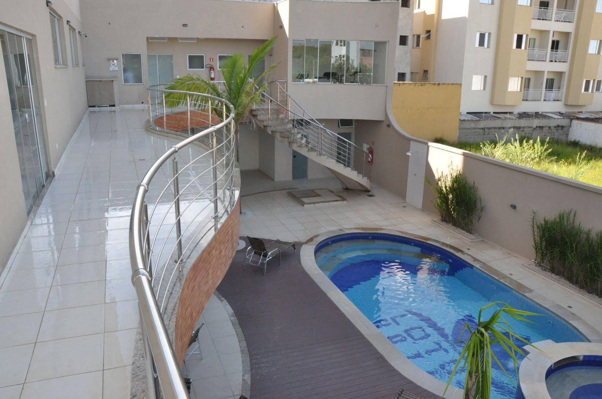 גוארטינגואטה Lotus Hotel - A 6 Km Do Santuario De Aparecida-Sp מראה חיצוני תמונה